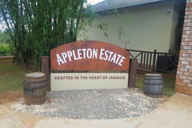 Appleton Estate Rum and Floyd's Pelican Bar Tour - Who will enjoy this day most?