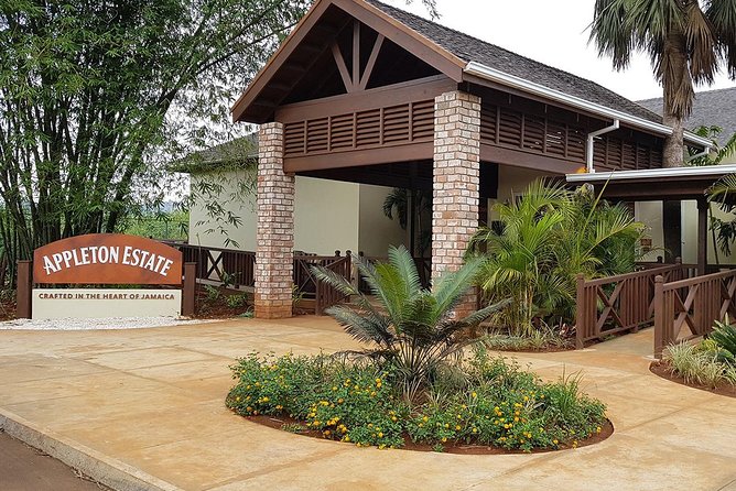 Appleton Estate Rum Tour and Tasting from Kingston - From Kingston to Jamaica’s rum country