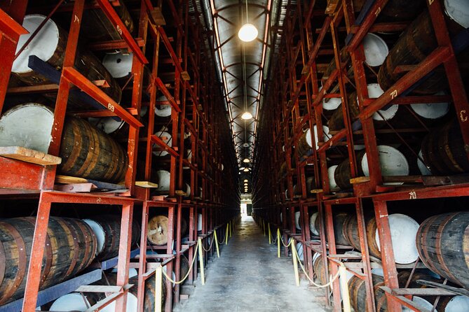 Appleton Rum Tour and Floyd’s Pelican Bar from Montego Bay Hotels and Villas - What the private format changes