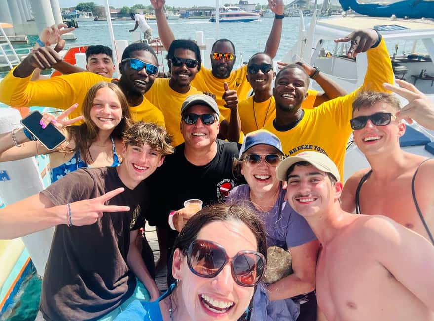 Bahamas: Swimming Pigs & Snorkeling Cruise with Lunch & Rum - What is included for $179