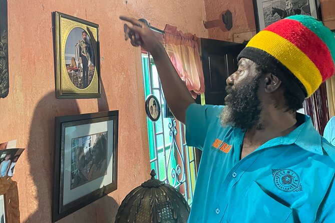 Bob Marley's Nine Mile Mausoleum Tour (Complimentary Rum Punch) - What the private tour arrangement adds