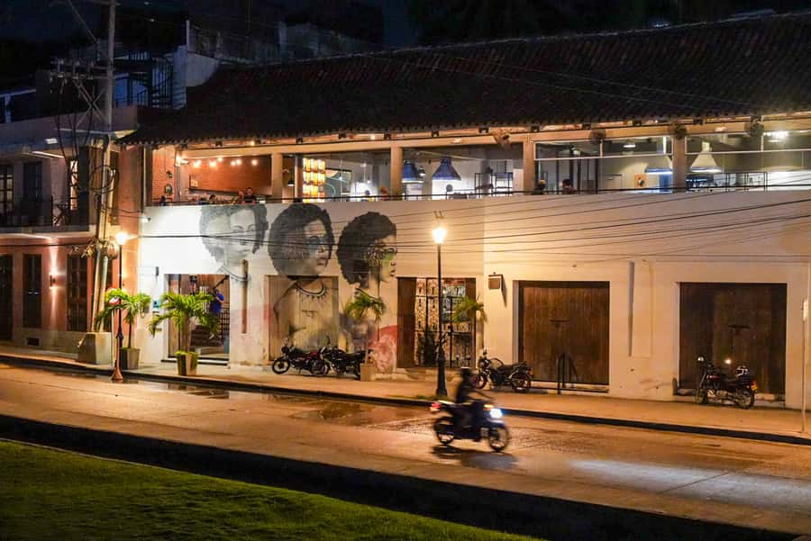 Cartagena: Boutique Rum and Chocolate Tasting at Lunático - Eight to 10 spirits from different parts of Colombia