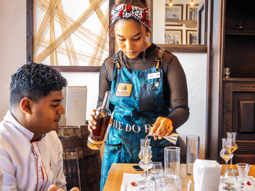 Cartagena: The Legendary Colombian Rum and Chocolate Tasting - Stories, cocktails, and the role of the guide