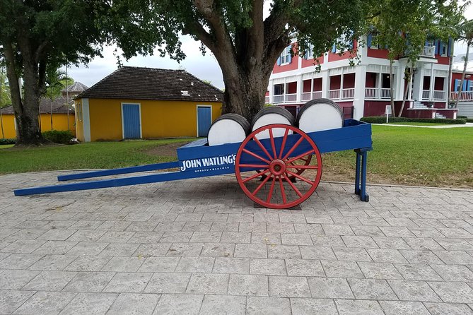 City Sight Seeing with Wine, Rum Cake and Conch Fritter Samples - Guides Shape the Quality of the Experience