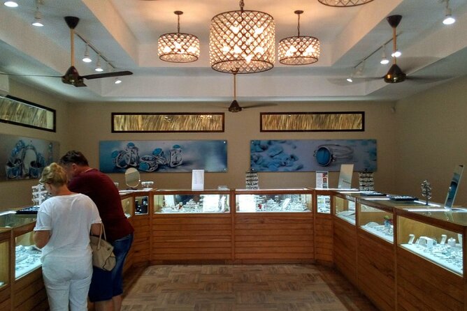 Don Lucas Cigar Factory & Store + Premium Rum Tasting (3 hours) - Coffee and chocolate tastings