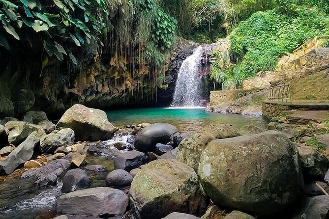 Grenada Highlights Half-Day Rum, Chocolate and Waterfall Tour - Why a private vehicle changes the experience