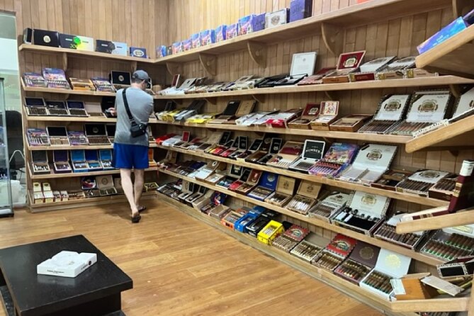 Guided Shopping Tour to Bella Mare Store (Cigars, Chocolate, Rum and Souvenirs) - Cigars are the main reason to book