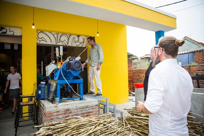 Guided tour of Sampan distillery // Agricultural Rum Medalist - What the international medals mean