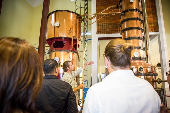 Guided tour of Sampan distillery // Agricultural Rum Medalist - Who will enjoy this experience most