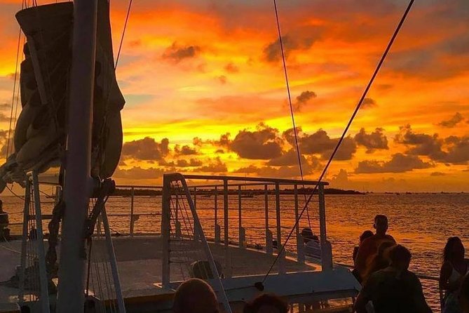 Key West Rum and Reggae: Reef Snorkel Adventure and Sunset Sail - The post-snorkel drink service