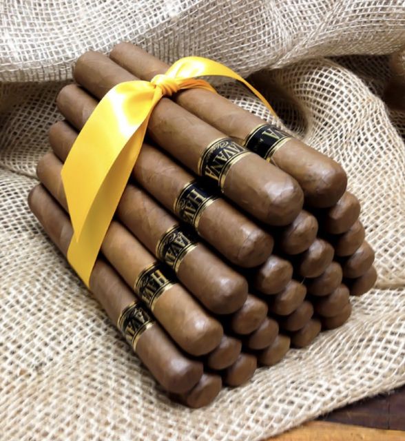 Li'l Havana: Two Family Shops Tour with Rum, Coffee & Pastry - Who should book this experience?