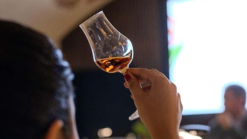 Master Rum Maker Tour - Create a sealed bottle of your own