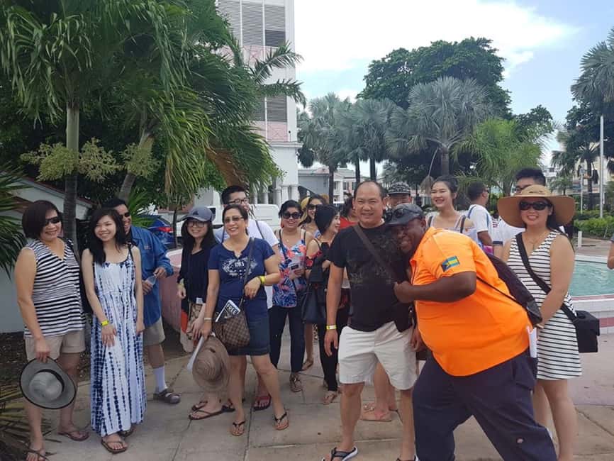 Nassau: Island Highlights Tour with Rum Tasting - Pace, walking, and comfort on the 150-minute route
