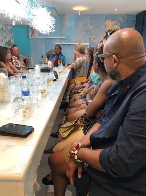 Nassau: Rum Cocktails and Fritter Making Experience - Starting with two Bahamian cocktails