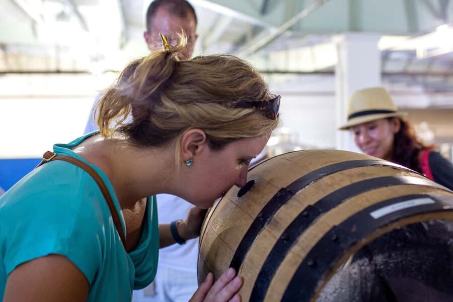 Nassau: Rum Tastings and Culinary Walking Tour - Walking through Nassau’s pirate past
