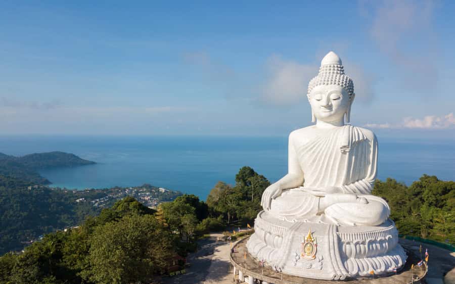 Phuket: Chalong Bay Rum & Big Buddha Half Day Private Tour - Mixing a tropical cocktail with real bar equipment