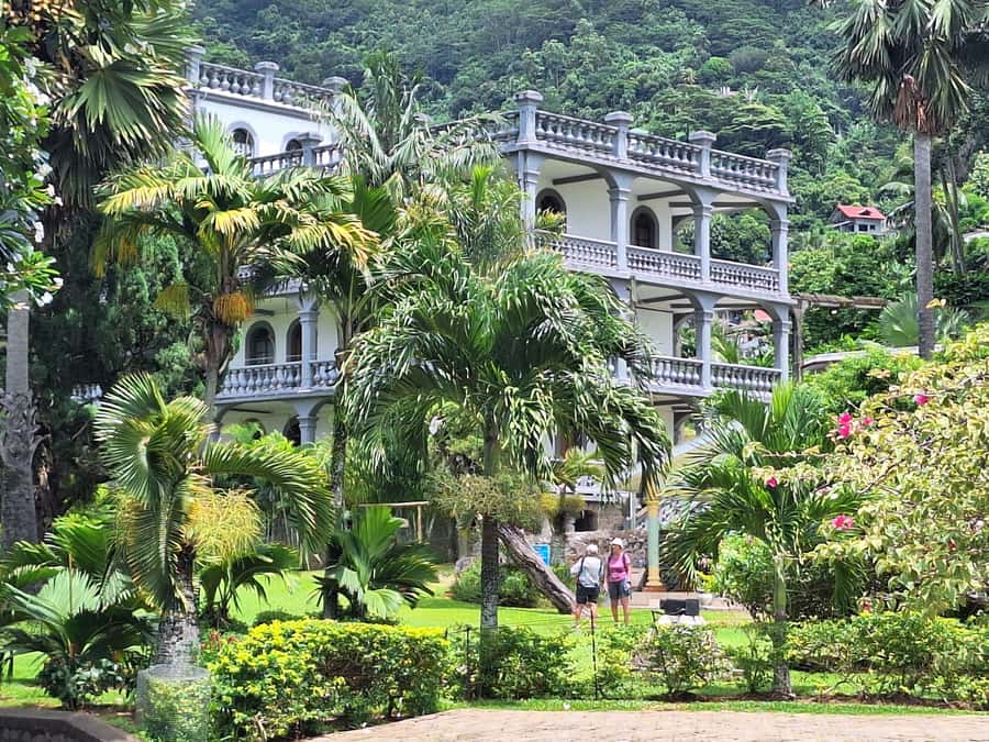 Private half day tour with free rum tasting - Takamaka rum at an old island property