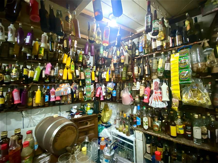 Rio: Pub Crawl in Lapa with Cachaça Tasting and Live Samba - How much does the $33 price cover?