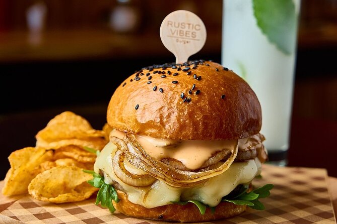 Rum Tasting: History, Tradition, Burgers and Mojitos! - Why the group limit of 10 matters