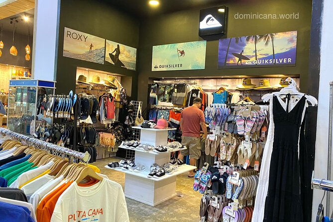 Shopping tour Punta Cana rum cigars coffee larimar chocolate souvenirs mamajuan - Why the one-stop format works