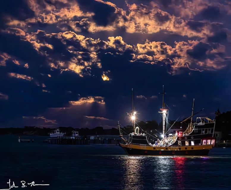St. Augustine: The Black Raven Rum Runners Pirate Show (21+) - Key points to know before sailing
